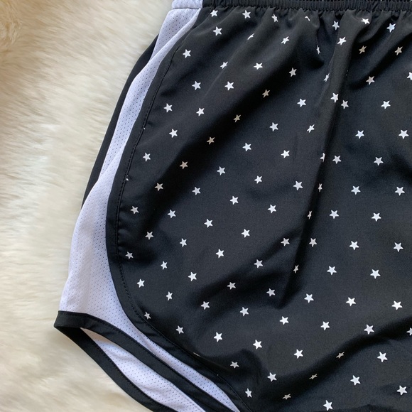 Nike Black + White Star Print Tempo Shorts - Picture 4 of 5